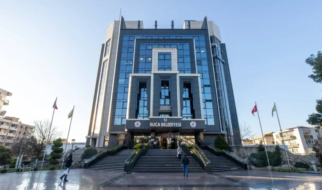 CHP Genel Merkezi’nin müdahalesiyle Buca Belediyesi’nde yönetim kademesi değişti. İki