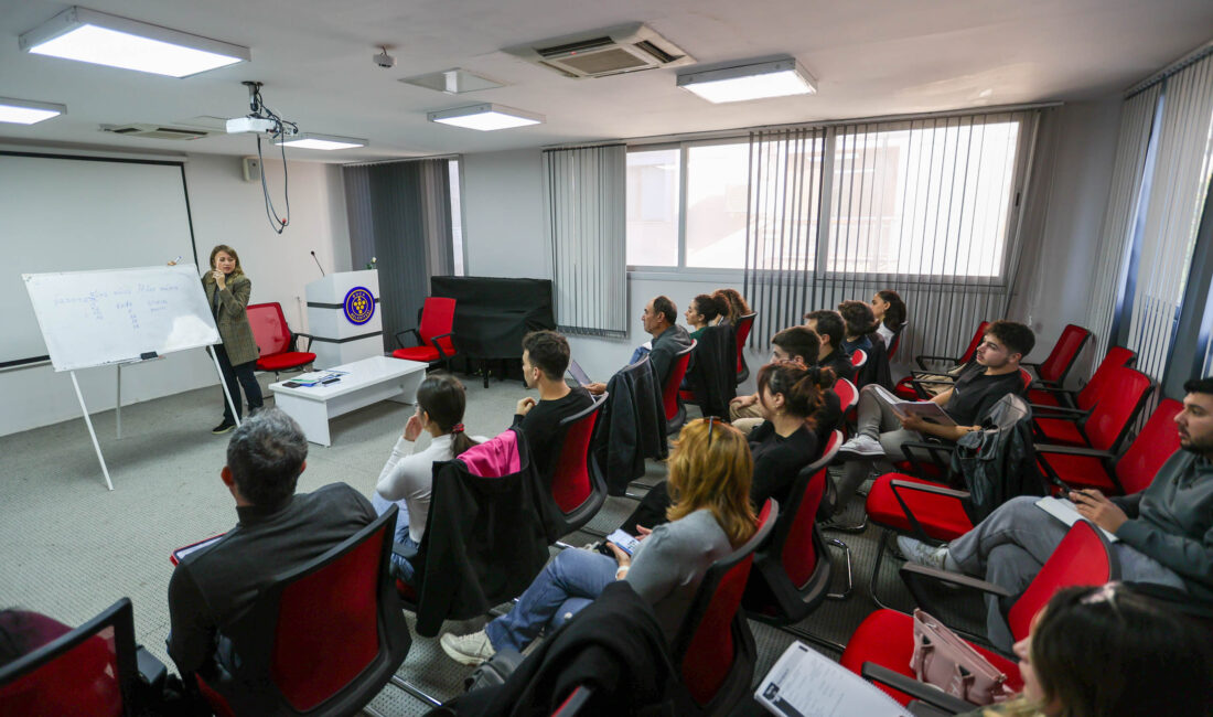 Buca Belediyesi, Türkan Saylan Çağdaş Yaşam Merkezi’nde düzenlediği ücretsiz Rusça