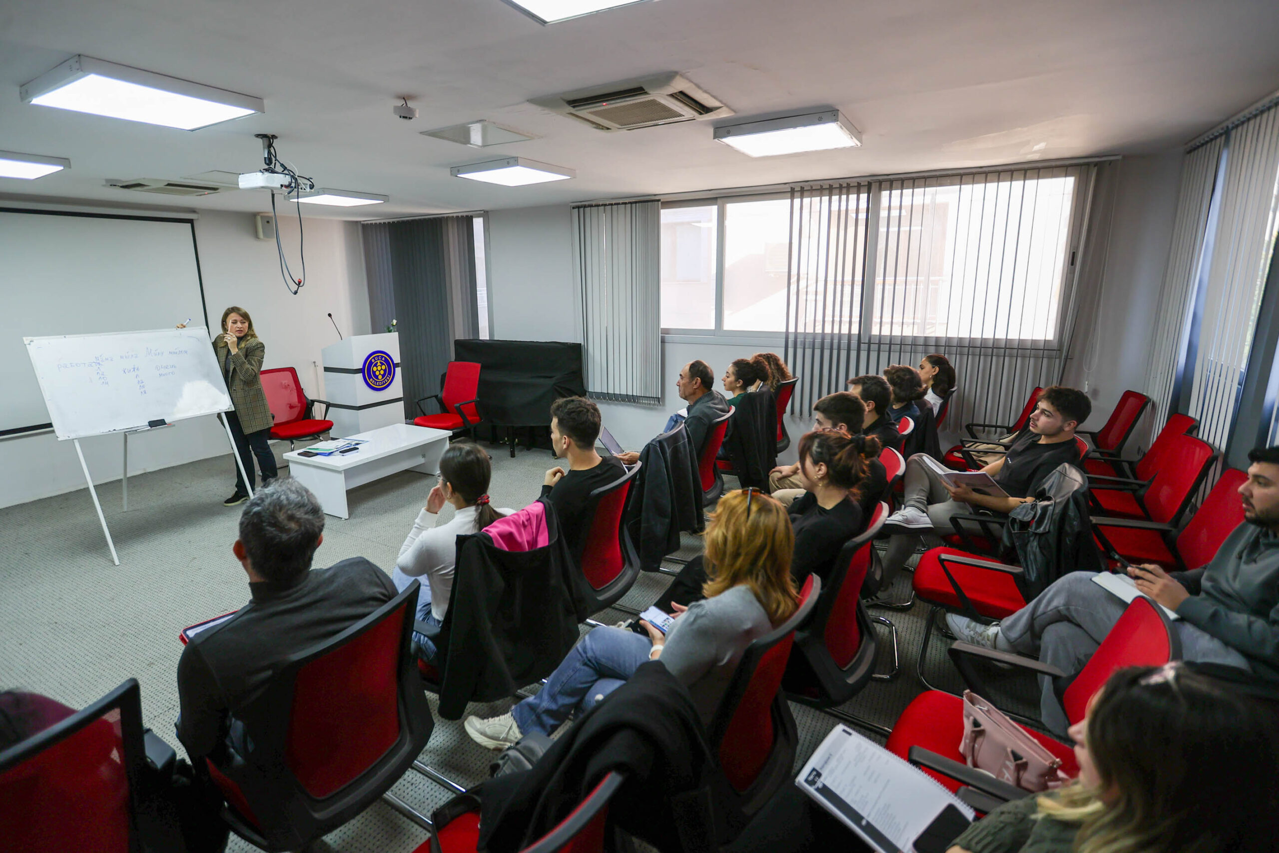 Buca Belediyesi, Türkan Saylan Çağdaş Yaşam Merkezi’nde düzenlediği ücretsiz Rusça