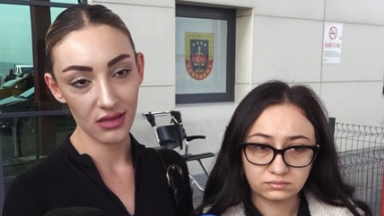 Sanatçı Güllü’nün kızı Tuğyan Ülkem Gülter ve arkadaşı Sultan Nur