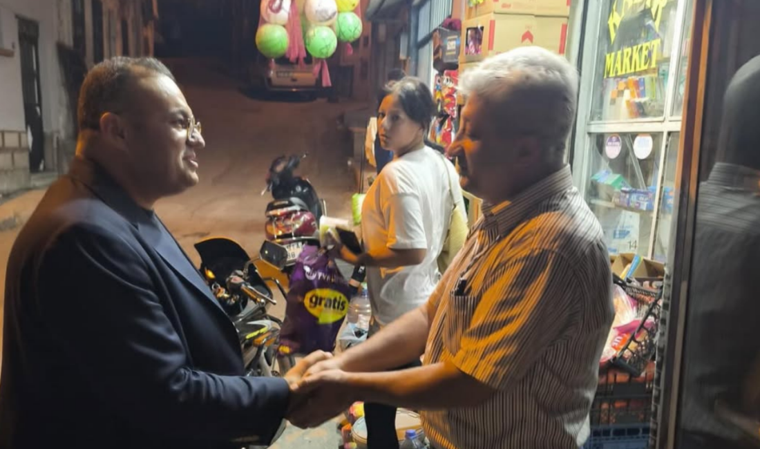 CHP Konak İlçe Başkanı Serkan Kalmaz, AK Parti’nin esnaf üzerinden