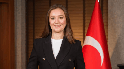 Kanser tedavisi gören Şehzadeler Belediye Başkanı Gülşah Durbay, rutin tedavi