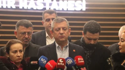 CHP Genel Başkanı Özgür Özel, kolon kanseri nedeniyle yaşamını yitiren