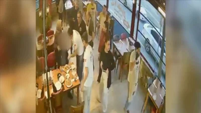 Aydın’ın Efeler ilçesinde bir lokanta işletmecisi, yemek sırasında fenalaşan müşterisine