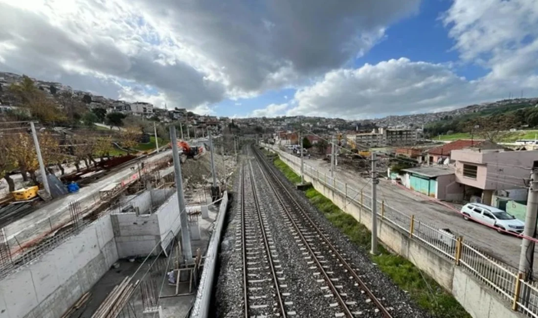 Mayıs 2025’te açılması beklenen İZBAN Katip Çelebi ve Gürçeşme istasyonlarında