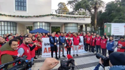 İzmir Büyükşehir Belediyesi iştiraklerinde çalışan işçilerin başlattığı eylem 5. gününde