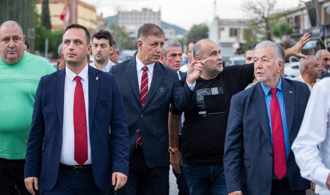 İzmir Ayakkabıcılar Odası seçimleri öncesi konuşan Yalçın Ata, Bornova Belediye