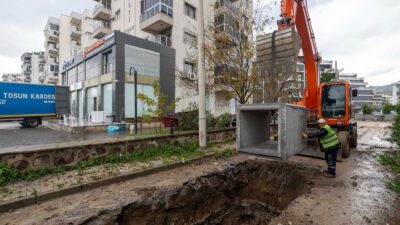 İzmir Büyükşehir Belediyesi, Karşıyaka ve Çiğli’de yağışlara bağlı sel ve