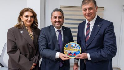 İzmir Büyükşehir Belediye Başkanı Dr. Cemil Tugay, Bakü–İzmir kardeş şehir