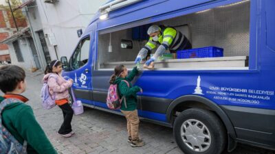 İzmir Büyükşehir Belediyesi, dezavantajlı mahallelerdeki ilkokullarda 2025’te 167 bin 887