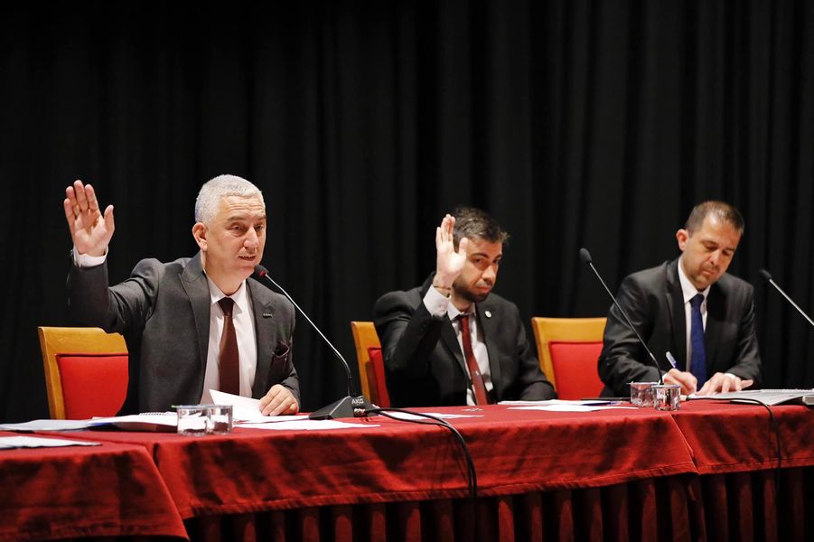 Bergama Belediye Meclisi’nde pazaryeri yer ücretlerinin 135 TL’den 500 TL’ye