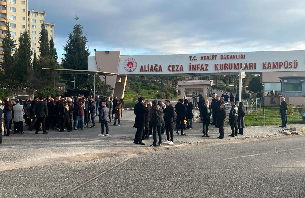 İzmir Büyükşehir Belediyesi iştiraki İZBETON AŞ’ye yönelik “kooperatif işlerinde usulsüzlük”