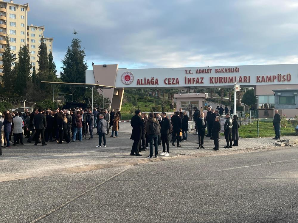 İzmir Büyükşehir Belediyesi iştiraki İZBETON AŞ’ye yönelik “kooperatif işlerinde usulsüzlük”
