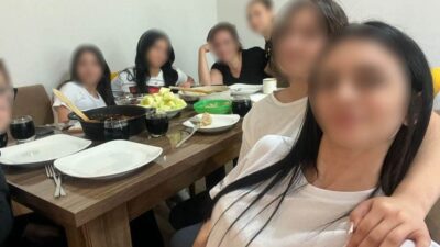 İzmir Bornova’da bir mesleki eğitim merkezinde görevli öğretmenin, kız öğrencileri