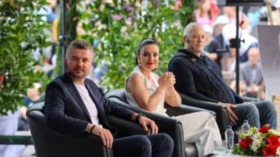 Buca Belediye Başkanı Görkem Duman ile Tayland tatili nedeniyle eleştirilen