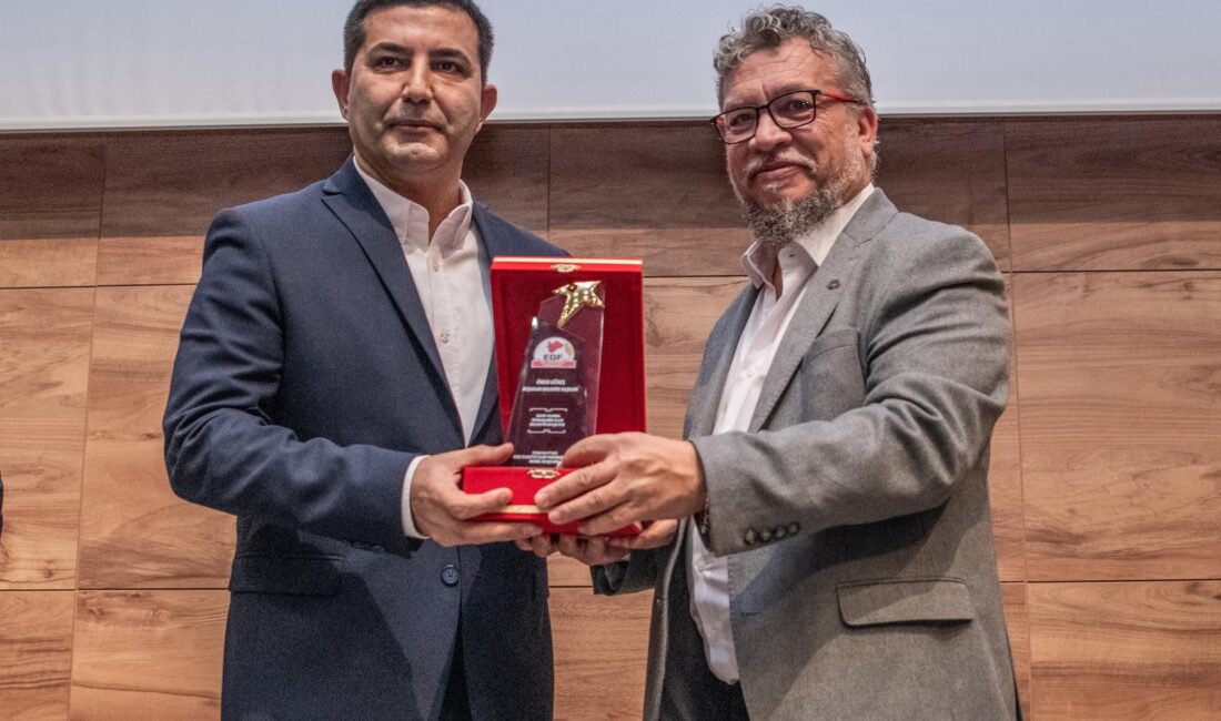 Ege Gazeteciler Federasyonu tarafından 2025 yılının en başarılı yöneticileri belirlendi.