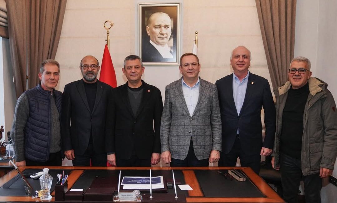 Ayvalık Belediye Başkanı Mesut Ergin, CHP Genel Başkanı Özgür Özel’in