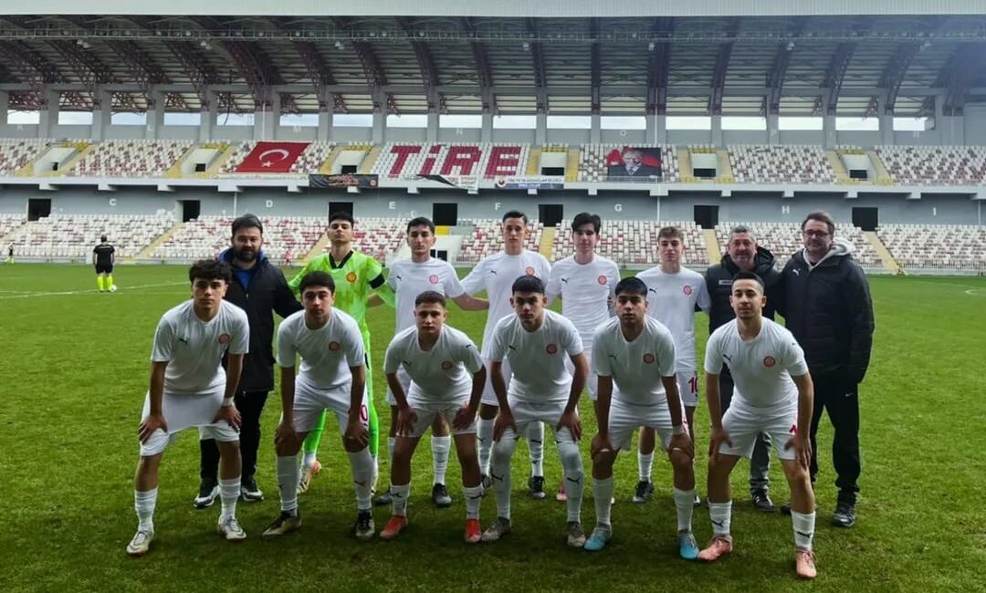 İzmir Süper Amatör Lig U18 kategorisinde fırtına gibi esen Tire