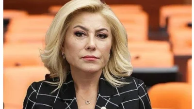 AK Parti İzmir Milletvekili Şebnem Bursalı, adına sahte bir Facebook