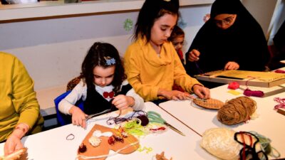 Bornova Belediyesi Çocuk Oyun ve Aktivite Merkezleri’nde düzenlenen ebeveyn atölyeleri